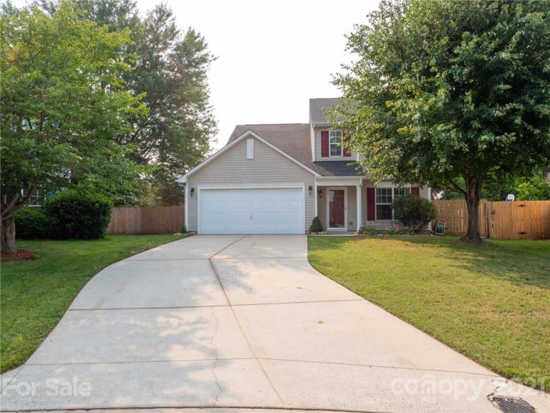 Property image 2 at 1116 Meadowbrook Lane, Concord, NC 28027