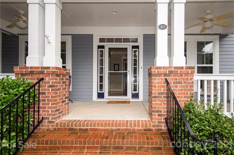 Property image 3 at 411 Shoreline Parkway, Tega Cay, SC 29708