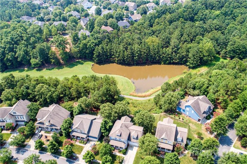 Property image 5 at 411 Shoreline Parkway, Tega Cay, SC 29708