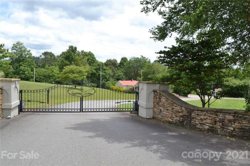 Property image 2 at 712 Settlers Trail, Mars Hill, NC 28754