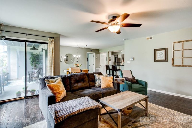 Property image 5 at 4607 Hamory Drive, Charlotte, NC 28212