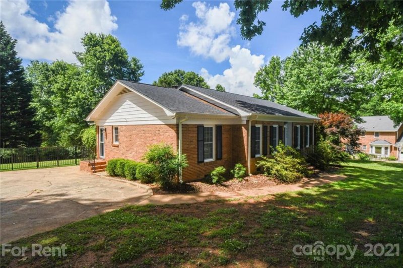 Property image 2 at 4521 Bainview Drive, Mint Hill, NC 28227