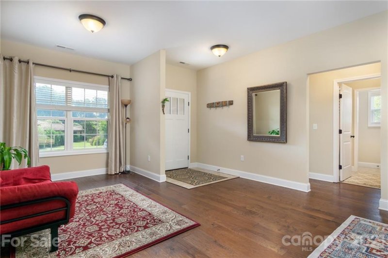 Property image 4 at 5 Pacifico Drive, Asheville, NC 28806