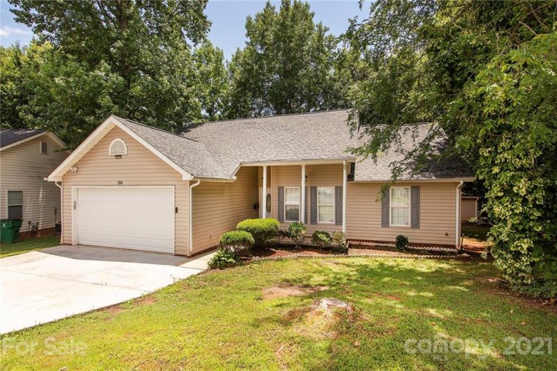 Property image 2 at 5004 Rosemede Drive, Charlotte, NC 28227