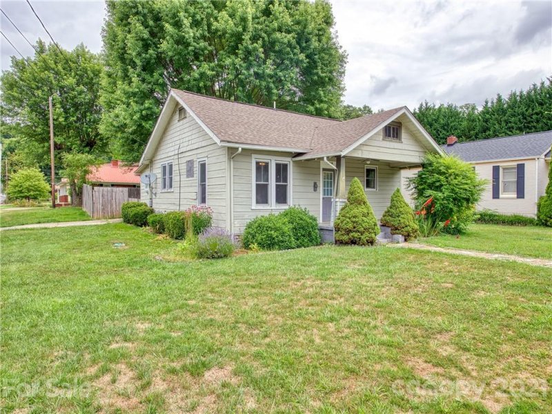 Property image 3 at 120 Hazelwood Avenue, Waynesville, NC 28786