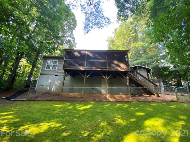 Property image 2 at 138 Cinnamon Way, Flat Rock, NC 28731