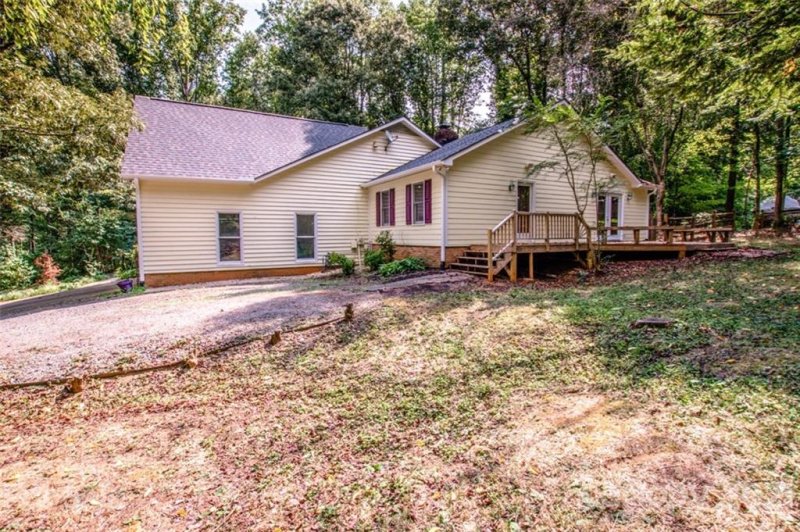 Property image 4 at 111 Avon Place Lane, Mooresville, NC 28115