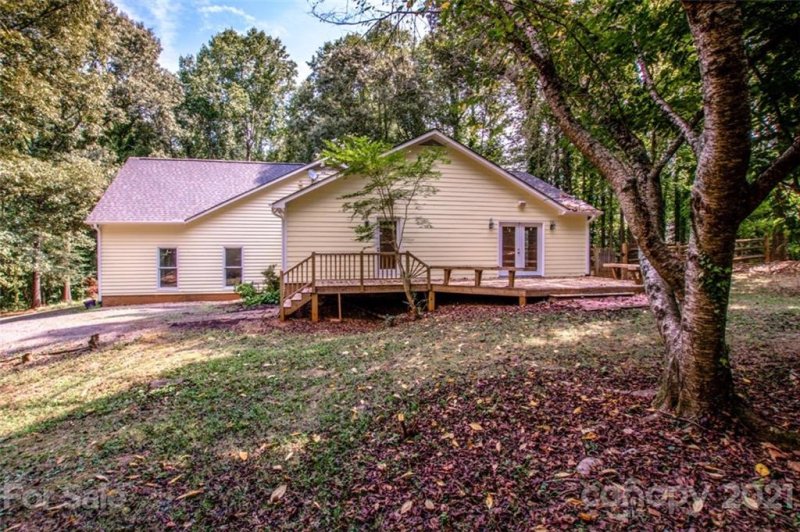 Property image 5 at 111 Avon Place Lane, Mooresville, NC 28115