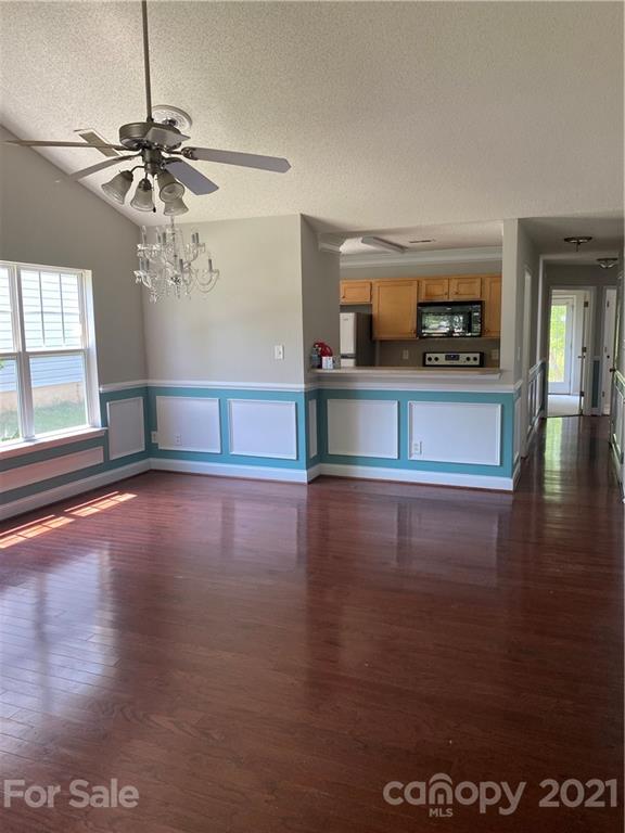 Property image 2 at 340 Peachtree Road, Charlotte, NC 28216