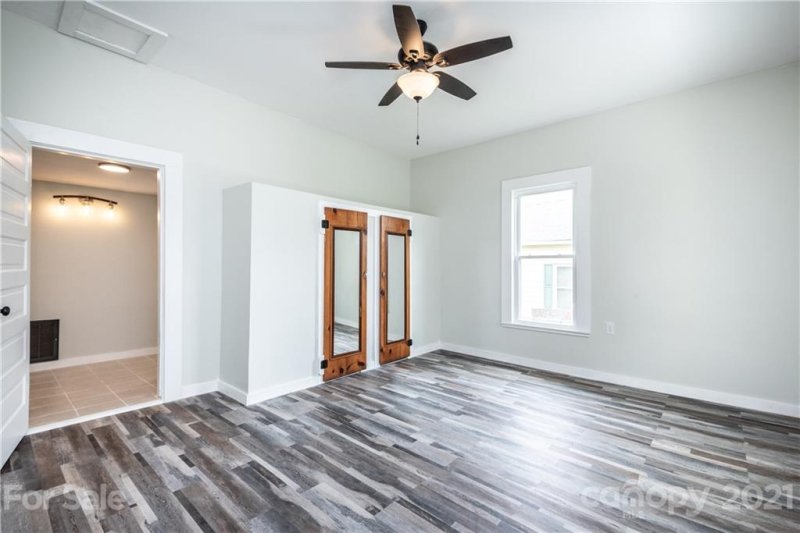 Property image 5 at 68 14th Street, Hickory, NC 28602