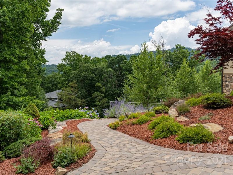 Property image 5 at 34 Hearthstone Drive, Asheville, NC 28803