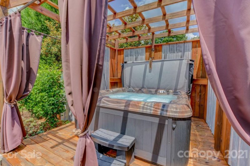 Property image 3 at 68 Stone House Road, Hendersonville, NC 28739