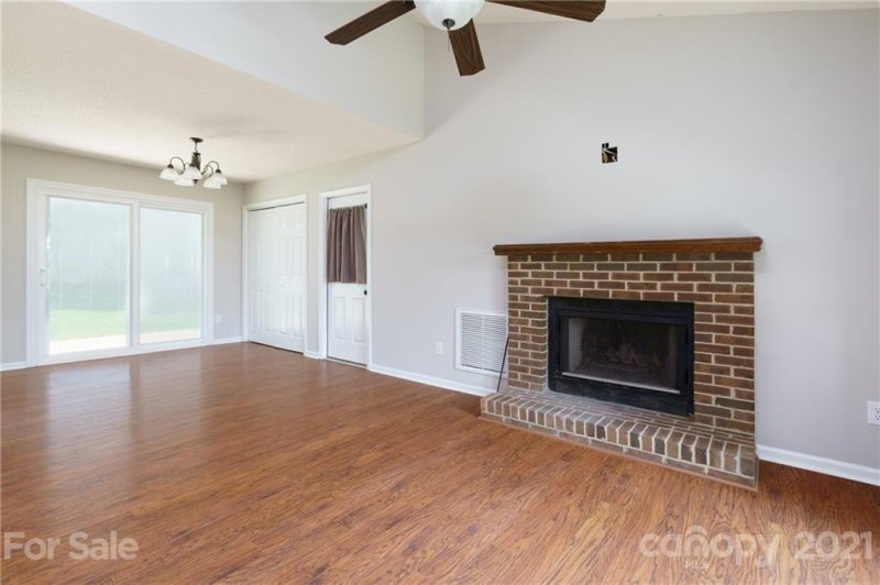 Property image 2 at 1009 Wilkerson Street, Belmont, NC 28012