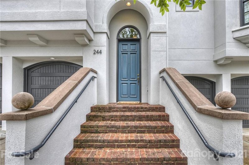 Property image 2 at 244 Wendover Heights Circle, Charlotte, NC 28211