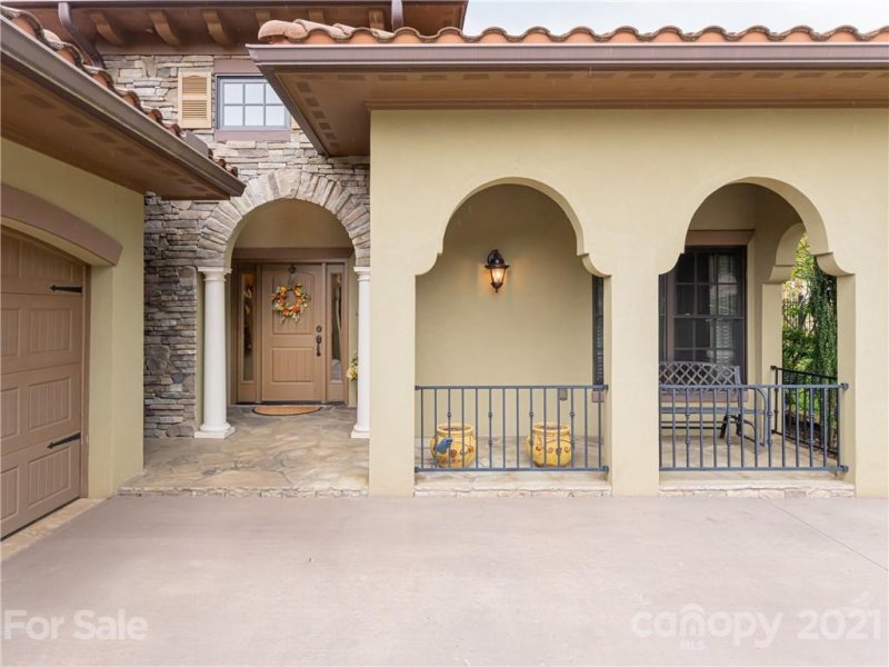 Property image 3 at 9 Pacifico Drive, Asheville, NC 28806