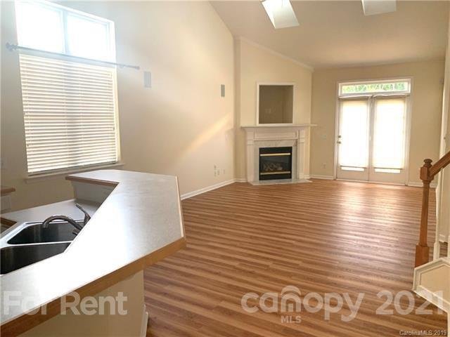 Property image 4 at 9110 Scarcliff Lane, Charlotte, NC 28277