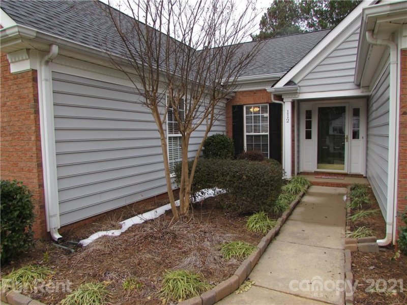 Property image 2 at 112 Spring Grove Drive, Mooresville, NC 28117