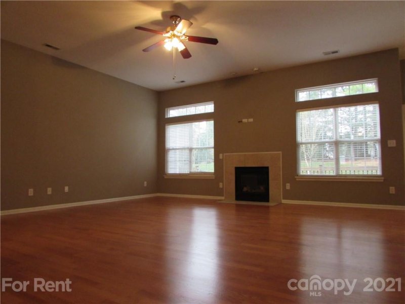 Property image 3 at 112 Spring Grove Drive, Mooresville, NC 28117