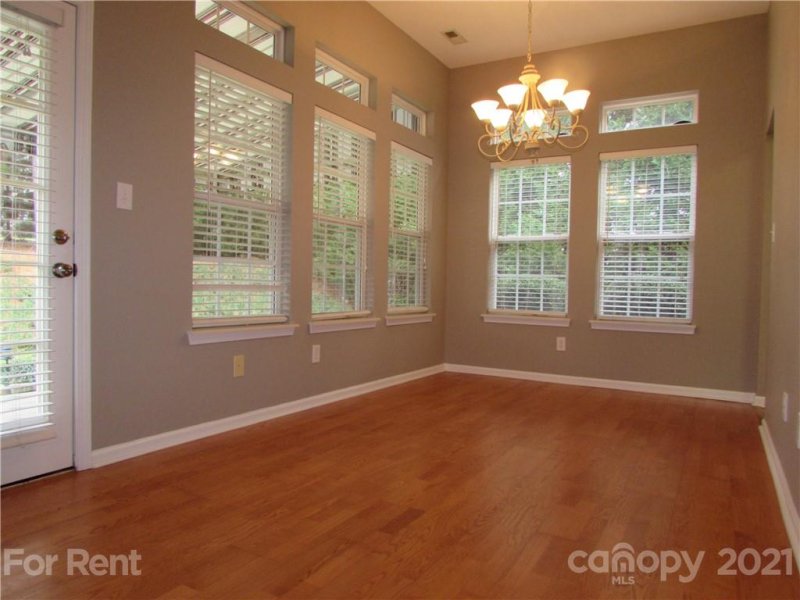 Property image 4 at 112 Spring Grove Drive, Mooresville, NC 28117