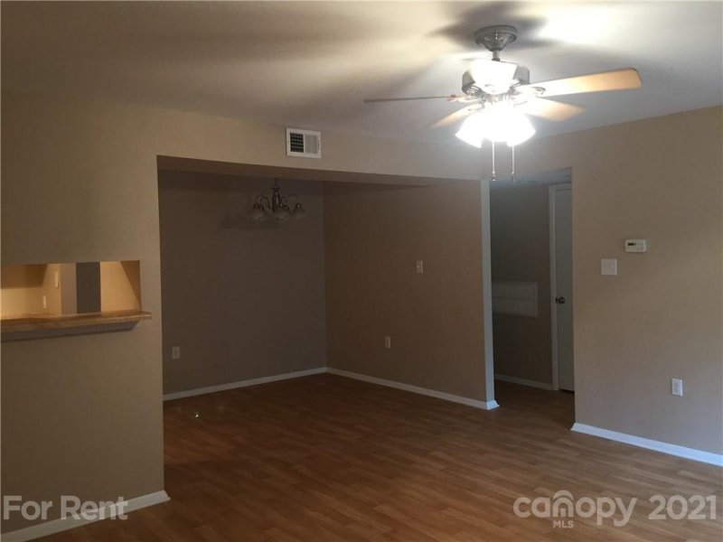 Property image 4 at 5020 Sardis Road, Charlotte, NC 28270