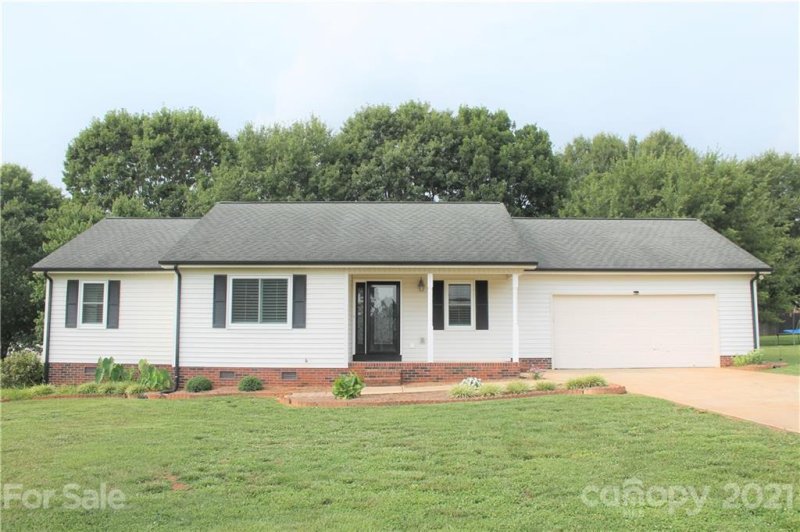 Property image 2 at 124 Antler Drive, Statesville, NC 28625