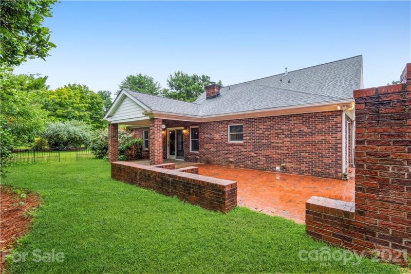 Property image 5 at 695 Highland Ridge Road, Mooresville, NC 28115