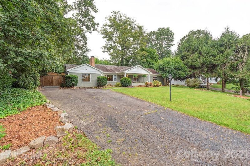 Property image 2 at 15 Forestdale Drive, Asheville, NC 28803