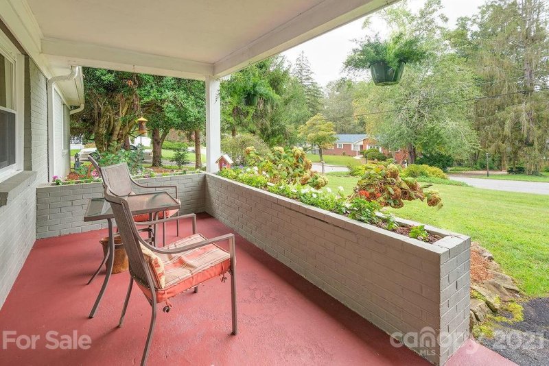 Property image 3 at 15 Forestdale Drive, Asheville, NC 28803