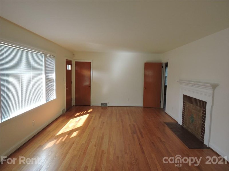 Property image 3 at 35 Griffing Boulevard, Asheville, NC 28804