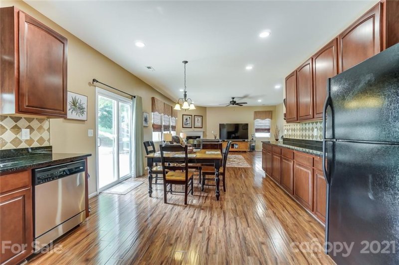 Property image 4 at 220 Sycamore Creek Road, Fort Mill, SC 29708