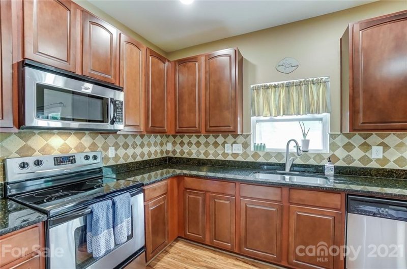 Property image 5 at 220 Sycamore Creek Road, Fort Mill, SC 29708
