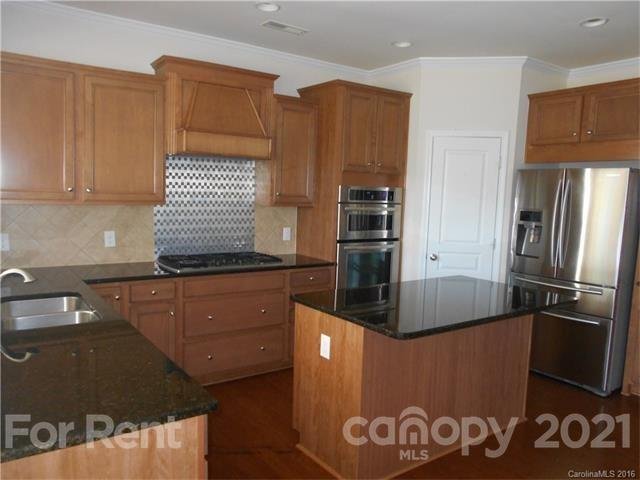 Property image 3 at 17909 Campbell Hall Court, Charlotte, NC 28277