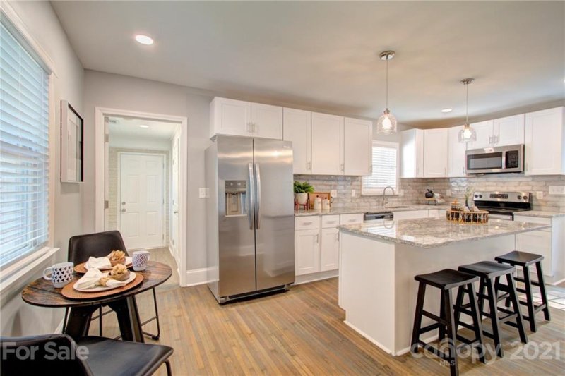 Property image 4 at 1514 Medford Drive, Charlotte, NC 28205