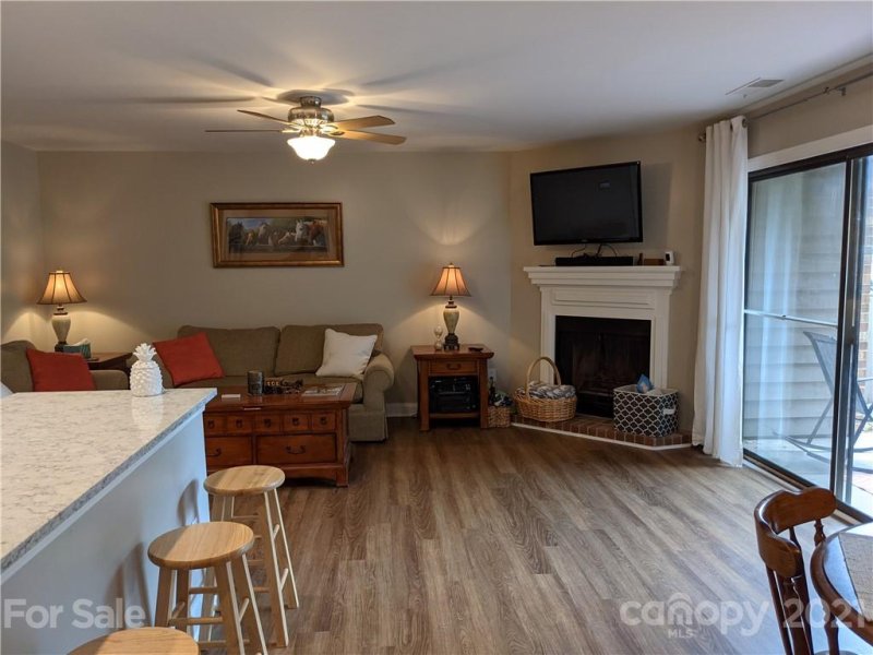 Property image 3 at 4160 Charlotte Highway, Lake Wylie, SC 29710