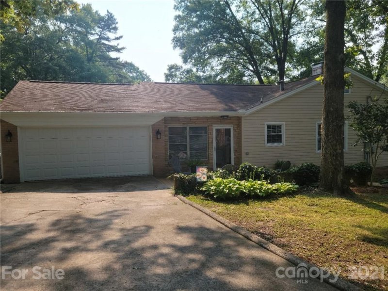 Property image 2 at 2112 Garland Avenue, Gastonia, NC 28052