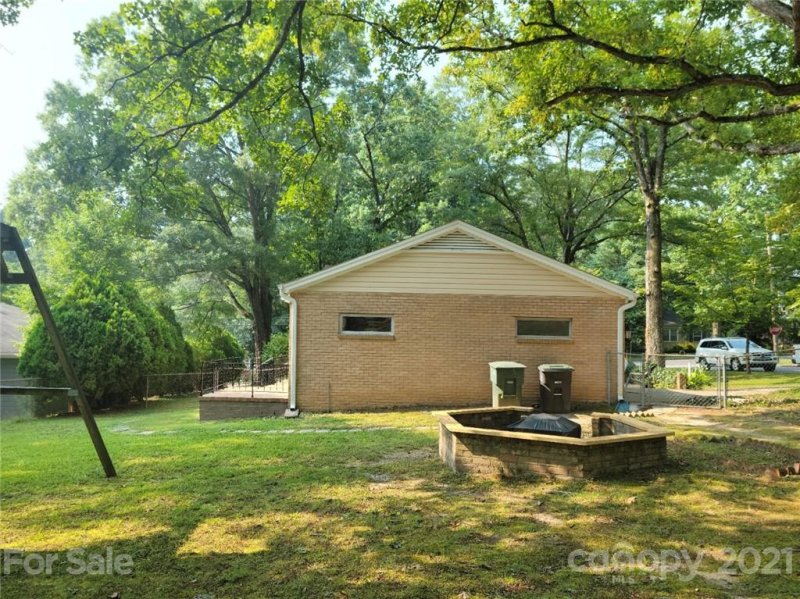 Property image 3 at 2112 Garland Avenue, Gastonia, NC 28052
