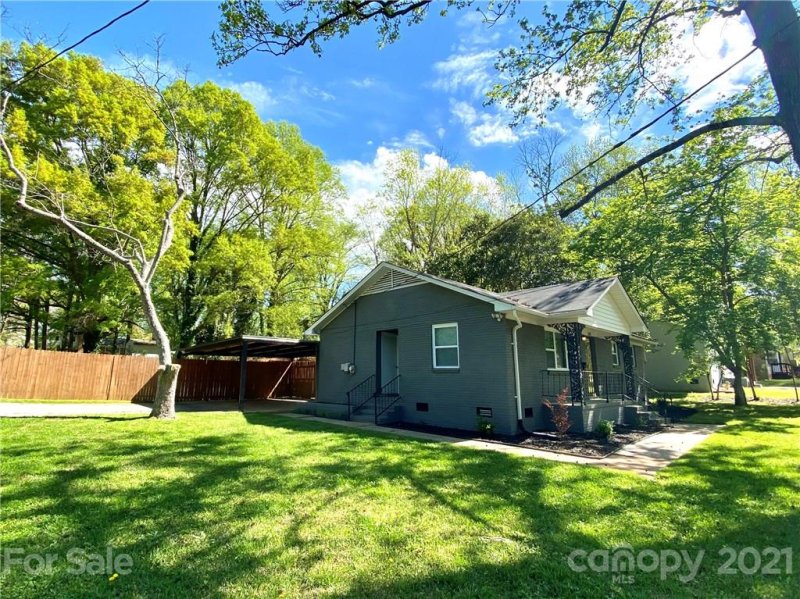 Property image 2 at 2601 Dora Drive, Charlotte, NC 28215