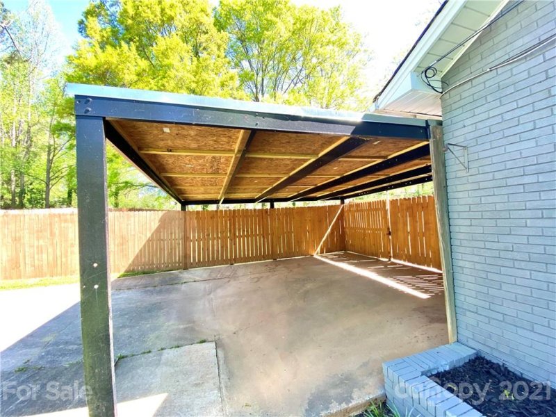 Property image 3 at 2601 Dora Drive, Charlotte, NC 28215