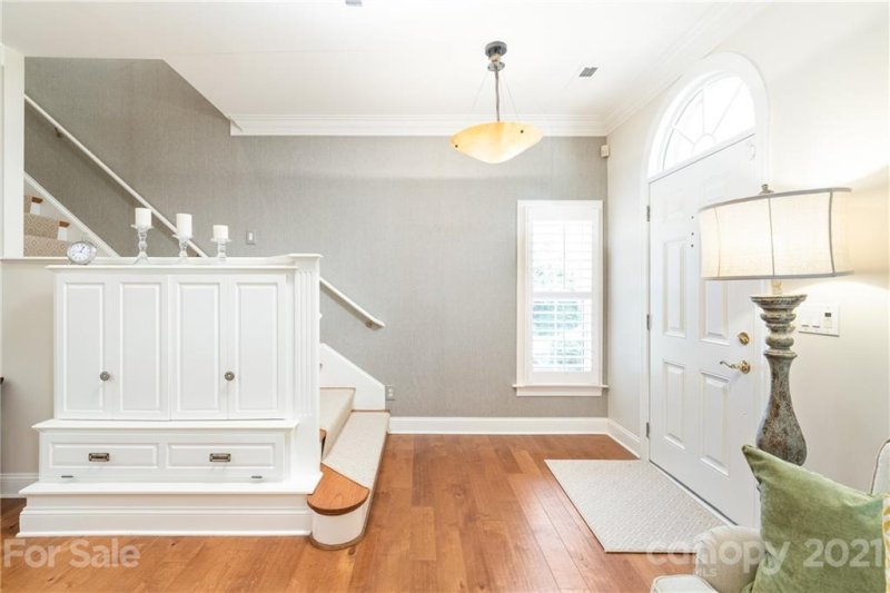 Property image 3 at 9283 Bonnie Briar Circle, Charlotte, NC 28277