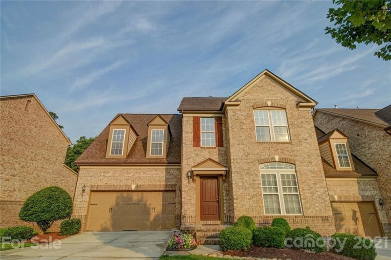 2246 Donnington Lane