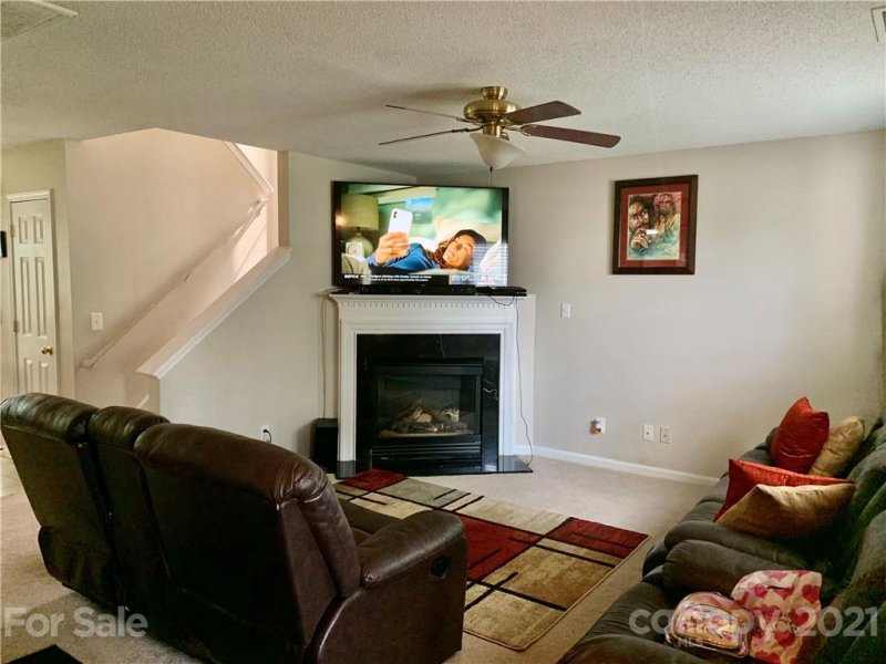 Property image 3 at 1020 Meadowbrook Lane, Concord, NC 28027