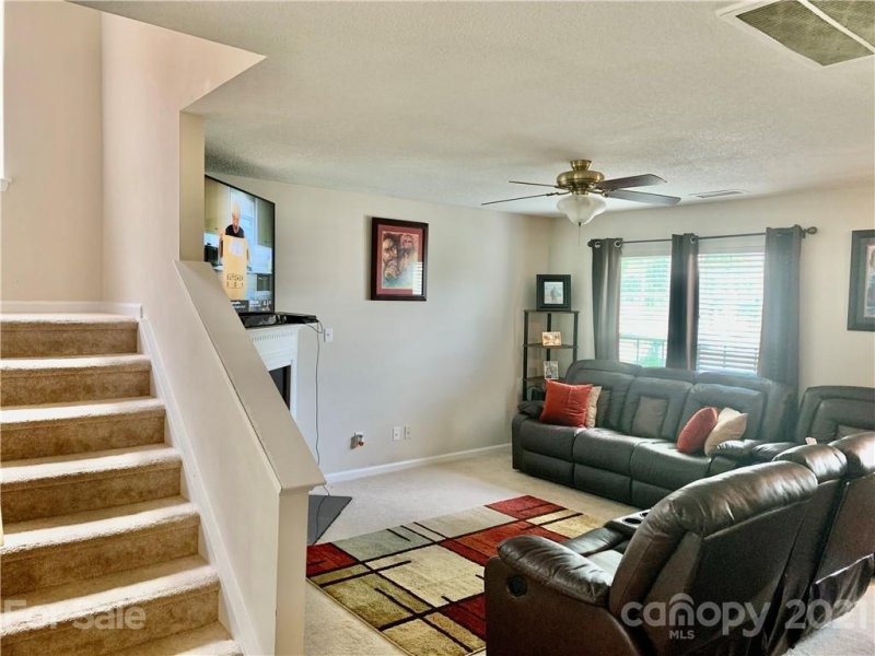 Property image 4 at 1020 Meadowbrook Lane, Concord, NC 28027