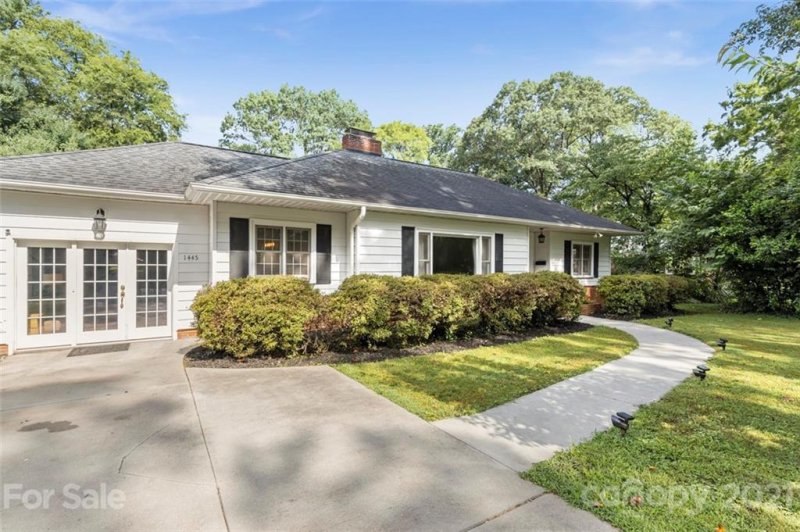 Property image 2 at 1445 Medford Drive, Charlotte, NC 28205
