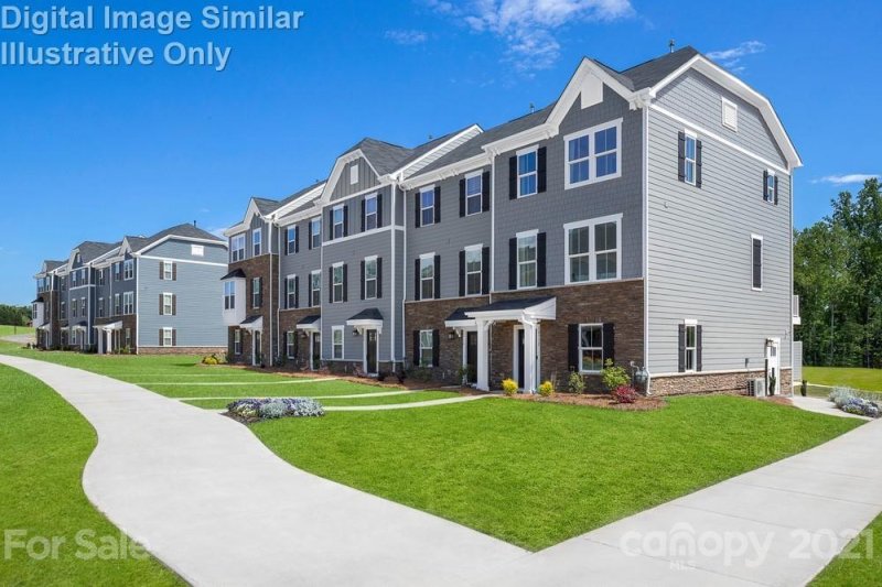 Property image 3 at 1307 Ashbury Street, Charlotte, NC 28216