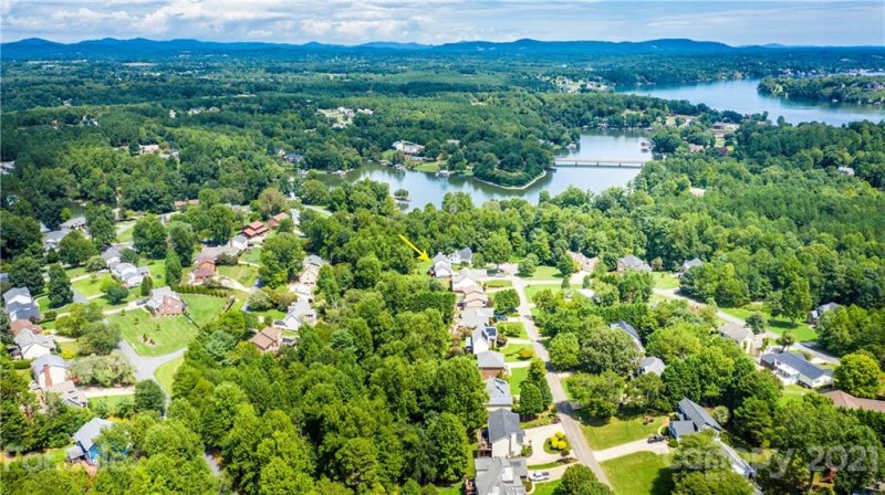 Property image 3 at 5695 Gold Creek Bay None, Hickory, NC 28601