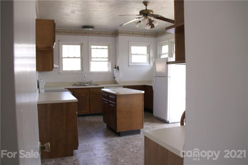 Property image 4 at 72 Maney Avenue, Asheville, NC 28804