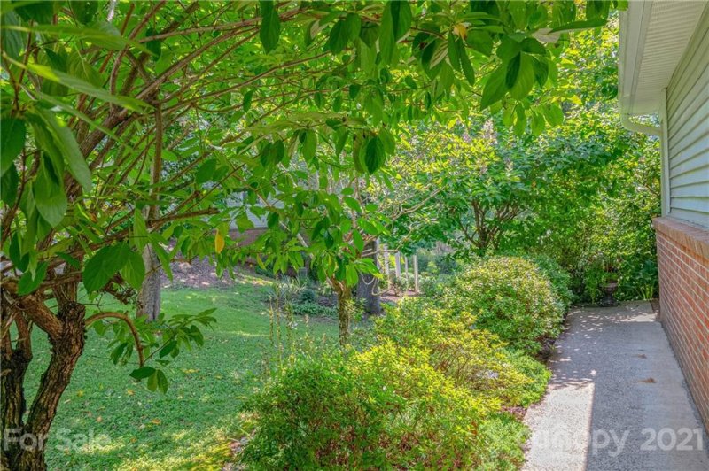 Property image 3 at 90 Lakeview Court, Brevard, NC 28712