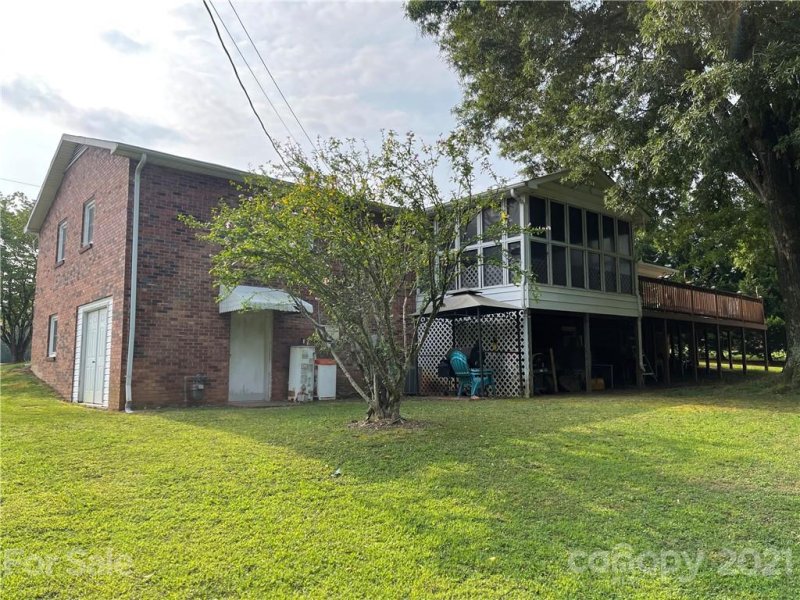 Property image 3 at 3703 21st Street, Hickory, NC 28601