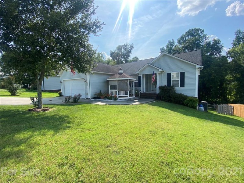 Property image 2 at 1641 Red Bird Circle, Concord, NC 28025