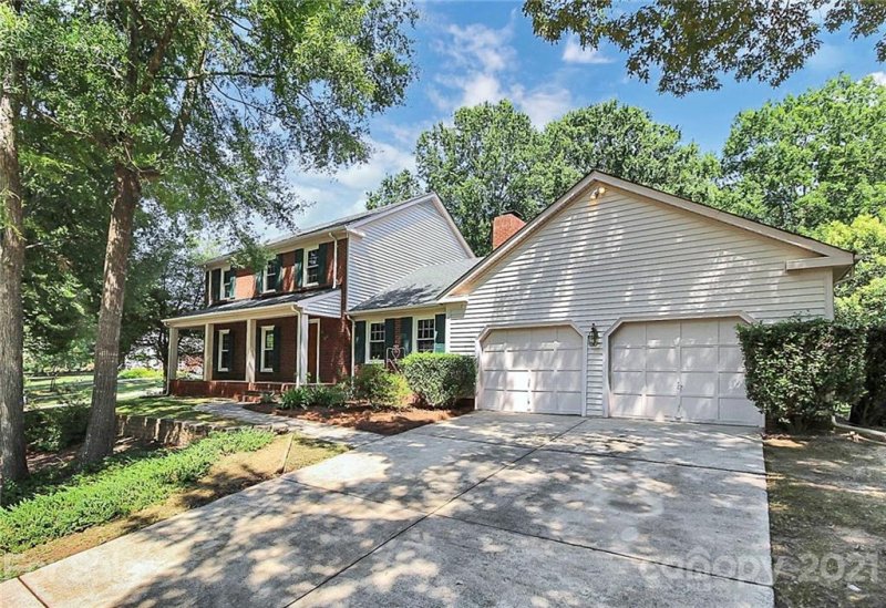 Property image 3 at 8110 Lansford Road, Charlotte, NC 28277